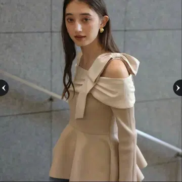 중고품 Rirandture 오프숄더 리본 도킹 니트