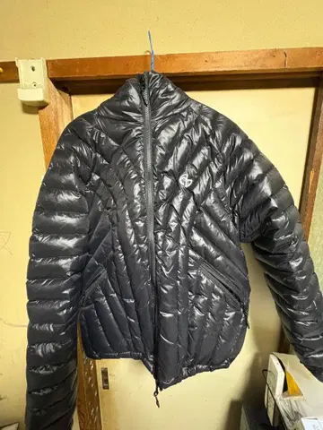 노매뉴얼 다운 자켓 블랙