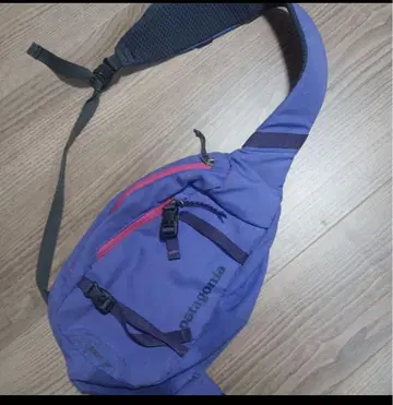 파타고니아 슬링백 보라색