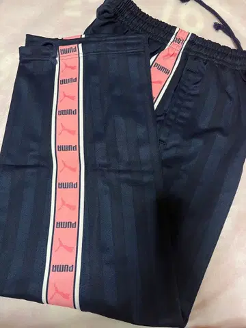 [새상품급] PUMA 저지 S 사이즈 네이비 핑크 라인