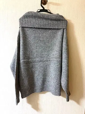 ungrid 오프숄더 루즈핏 니트