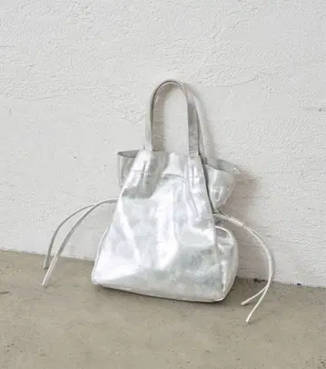 시너리 shenery 소가죽 복조리 숄더백 실버