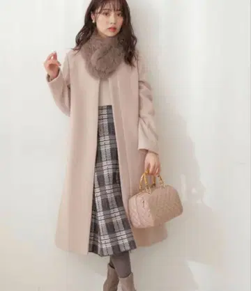 새상품급 프로포션 바디 드레싱 코트 베이지