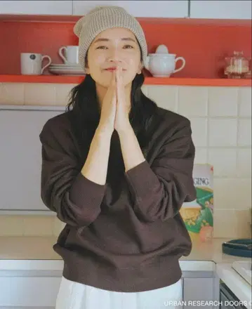 200일 니트 맨투맨 라이크 풀오버 브라운