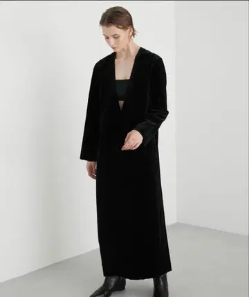 [ LA PEAU DE GEM ] 벨로아 V넥 원피스