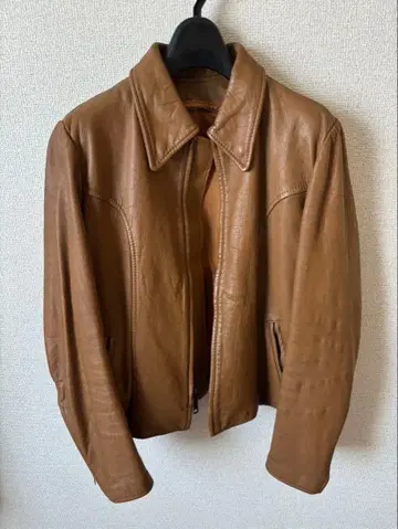 브라운 가죽 자켓
