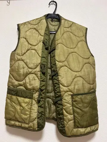 올리브 그린 퀼팅 자켓