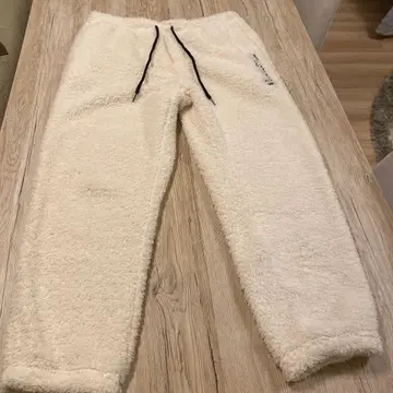 플리스 조거 팬츠 크림색