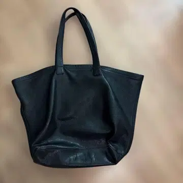 마가렛호웰 블랙 가죽