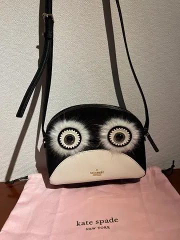 새상품급 케이트 스페이드 펭귄 숄더백 당일 발송 가능