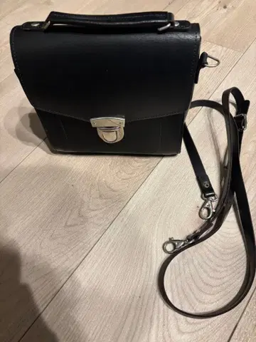 자첼스 블랙 숄더백