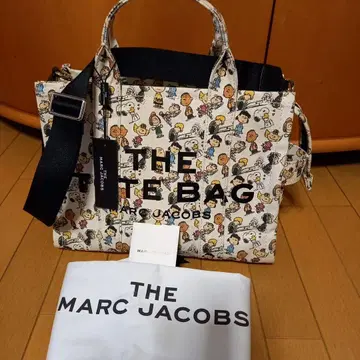 미사용 새상품(하자품) MARC JACOBS x 스누피 콜라보 토트백