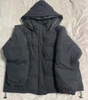 숏 기장 다운 블랙 후드 탈부착 가능