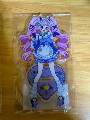 프리파라 어드파라 아크릴 스탠드 하트데비데비 파티 라라