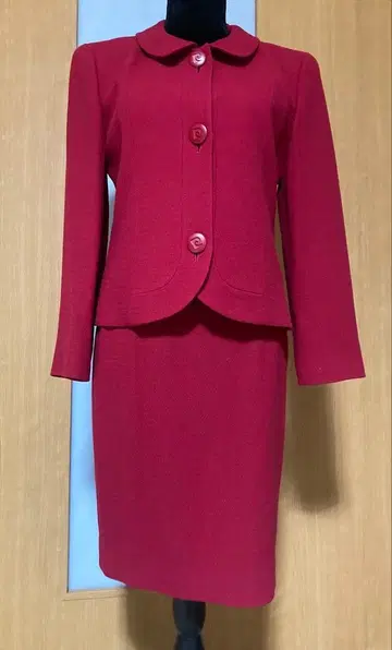 피에르 가르뎅 빨간색 스커트 셋업