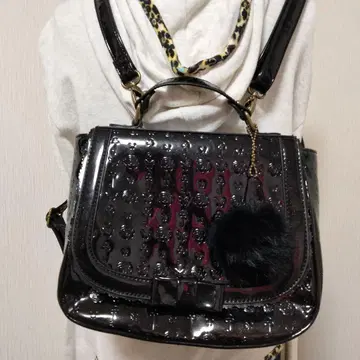 엑시즈팜 2way 엠보 에나멜 백 퍼 포함 블랙