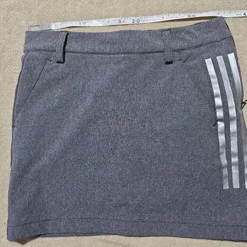 adidas 그레이 골프 스커트 스트라이프