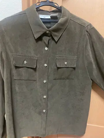 [여성용 셔츠] 포켓 부착 L / 브라운 카키