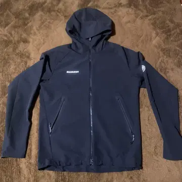 마무트 마운틴 후드티 M 사이즈