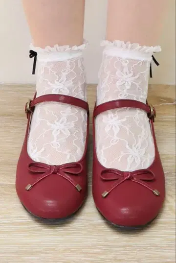 핀트 빨간색 펌프스