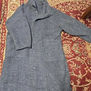 그레이 헤링본 무늬 후드 부착 코트