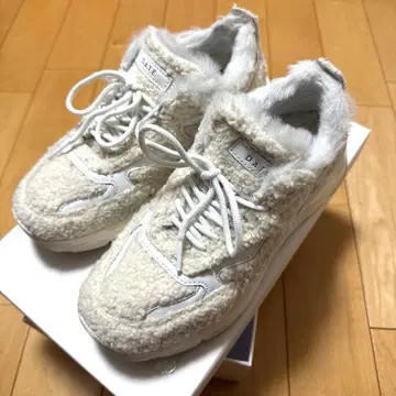 D.A.T.E. 스니커즈 'FG TEDDY' 화이트