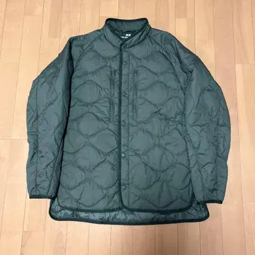 UNIQLO 화이트 마운티니어링 다운 자켓