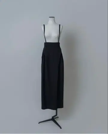 로헨 LOHEN 내로우 스커트 블랙