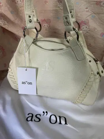 as'on 화이트 핸드백