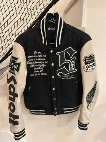 Schott 바시티 자켓 블랙/화이트