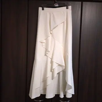 택 포함 새상품 SNIDEL 아이보리 플레어 스커트