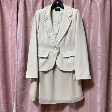 포멀 정장 자켓과 스커트 세트 9호