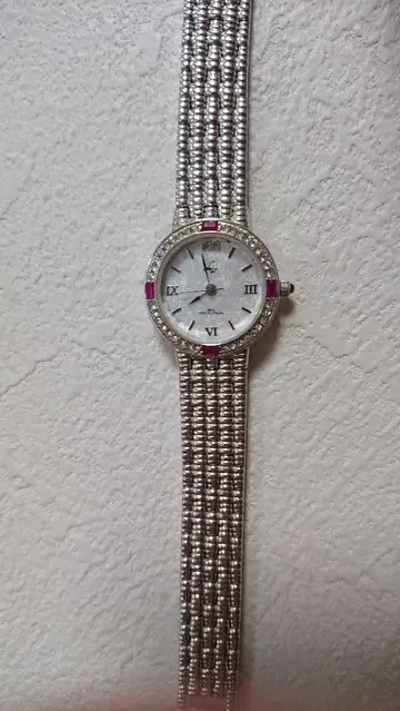 실버 비쥬 장식 아날로그 손목시계