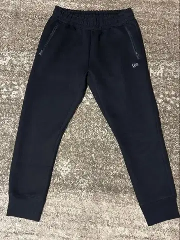 뉴에라 ( NEW ERA ) 테크 맨투맨 팬츠 L 사이즈