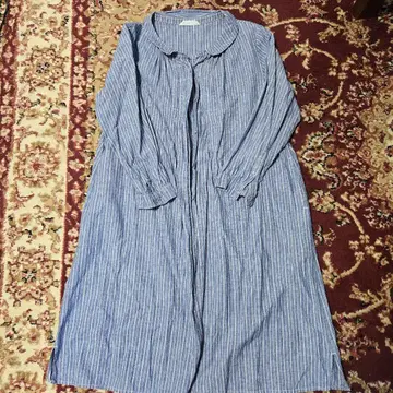 파랑과 하양 스트라이프 긴팔 원피스