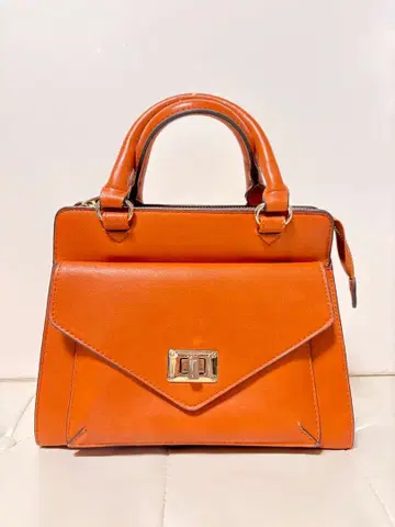 오렌지 플랩 핸드백