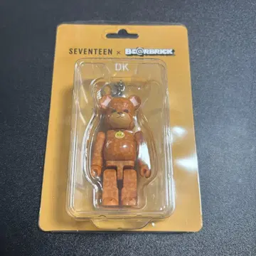 SEVENTEEN 도겸 BE@RBRICK 100% 베어브릭 미개봉