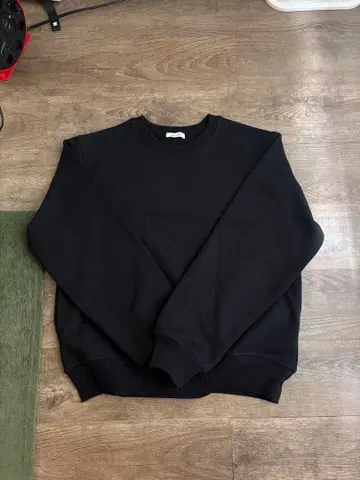 Regan Glanz 크루넥 맨투맨