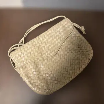 모리스 모스코위츠 베이지 가죽 꼬임 숄더백