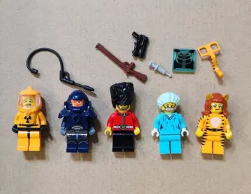 LEGO 미니 피규어 시리즈 130