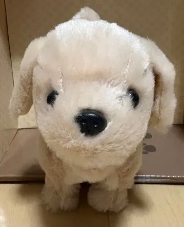 전동 골든 리트리버 봉제 인형