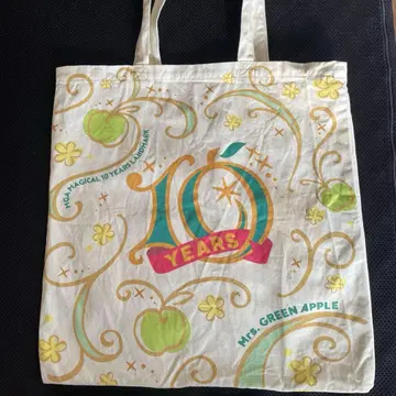 미세스 MAGICAL 10 YEARS LANDMARK 토트백