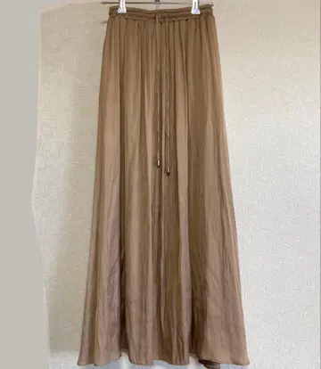 새틴 개더 롱 스커트 베이지