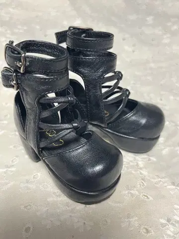 슈퍼돌피 스트랩 슈즈