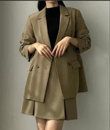 새상품 루엘레 미니스커트 플리츠 M 여성용 깔끔한