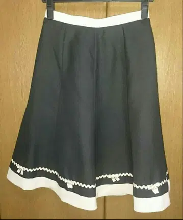 갤러리 비스콘티 스커트