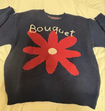 Bouquet 꽃무늬 스웨터 네이비