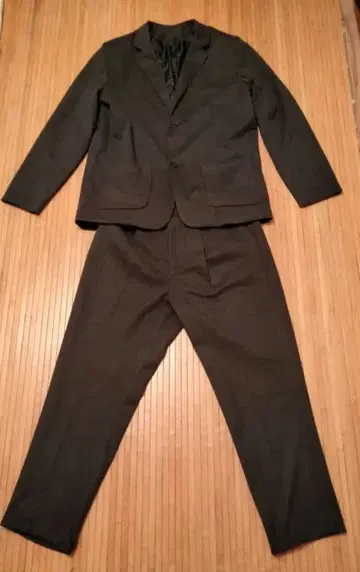 [ 신품 미사용 ] 그레이 테일러드 자켓 상하의 세트 입고되었습니다