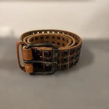 천연 가죽 스터드 벨트 브라운