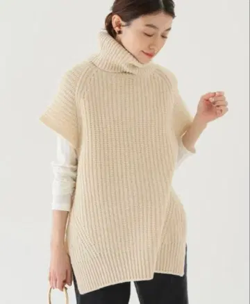 TICCA 터틀넥 베스트 아이보리